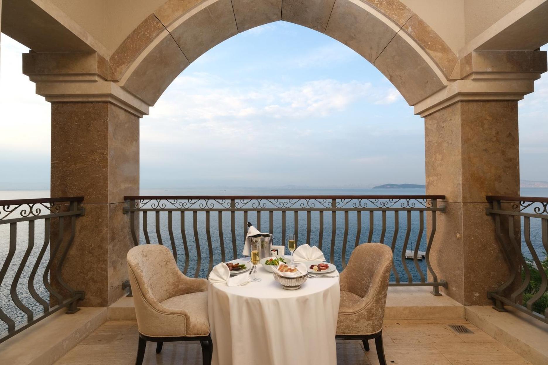 Birun Ada Hotel Burgazada Esterno foto